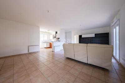 Villa - 103 m² - 4 pièces