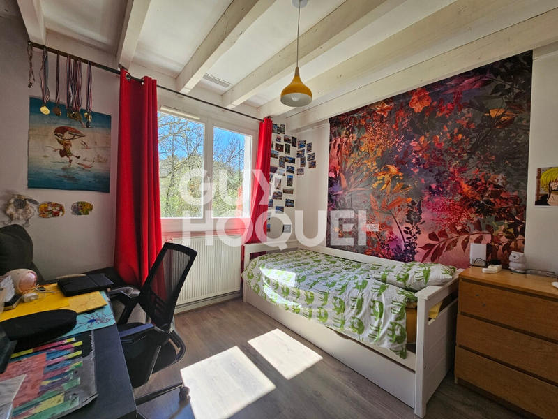 Maison - 250 m² - 7 pièces