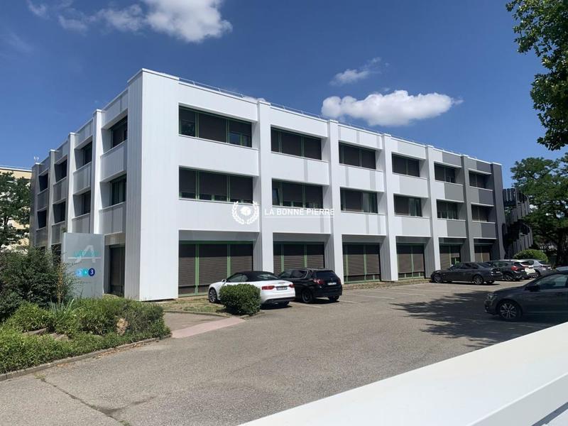 Bureau - 119 m² - 7 pièces