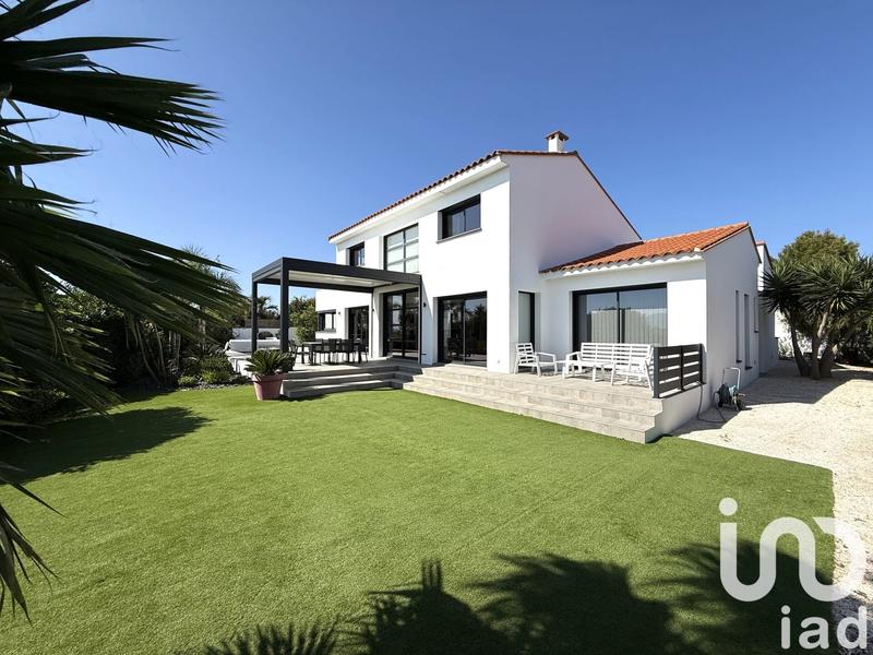 Maison - 219 m² - 5 pièces