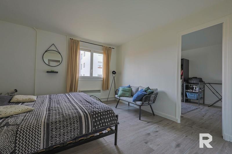 Appartement - 104 m² - 5 pièces