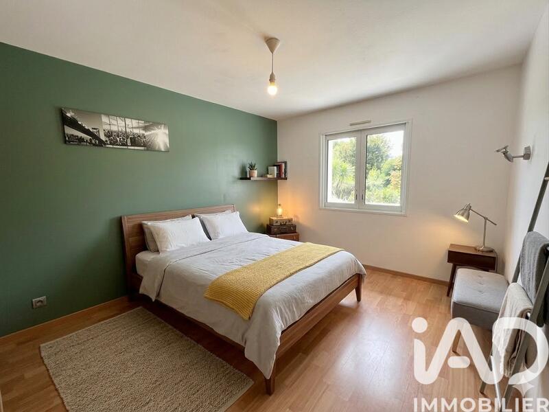 Maison - 196 m² - 7 pièces