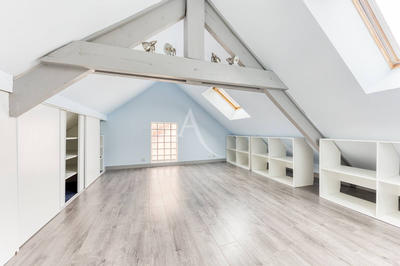 Maison - 92 m² - 5 pièces