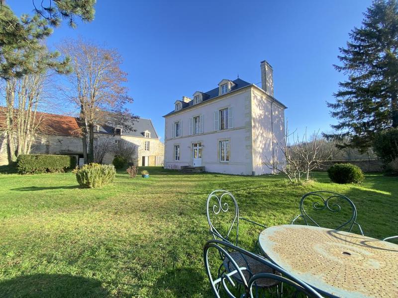 Maison - 209 m² - 8 pièces