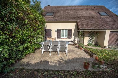 Maison - 104 m² - 6 pièces