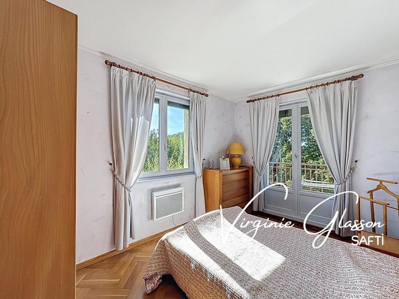 Maison - 197 m² - 7 pièces