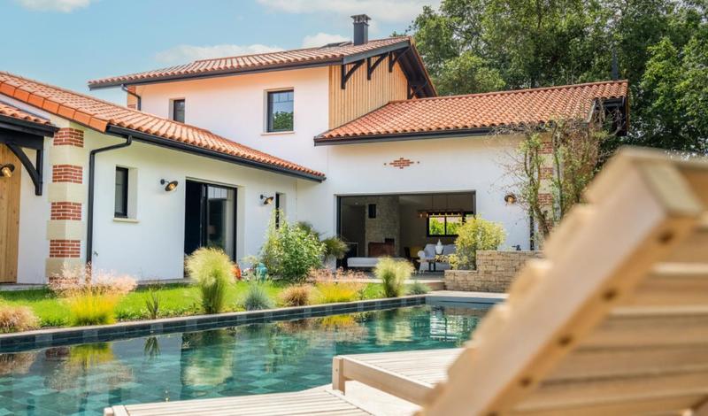 Maison - 90 m² - 4 pièces