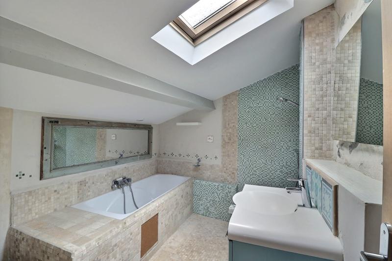 Maison - 104 m² - 4 pièces