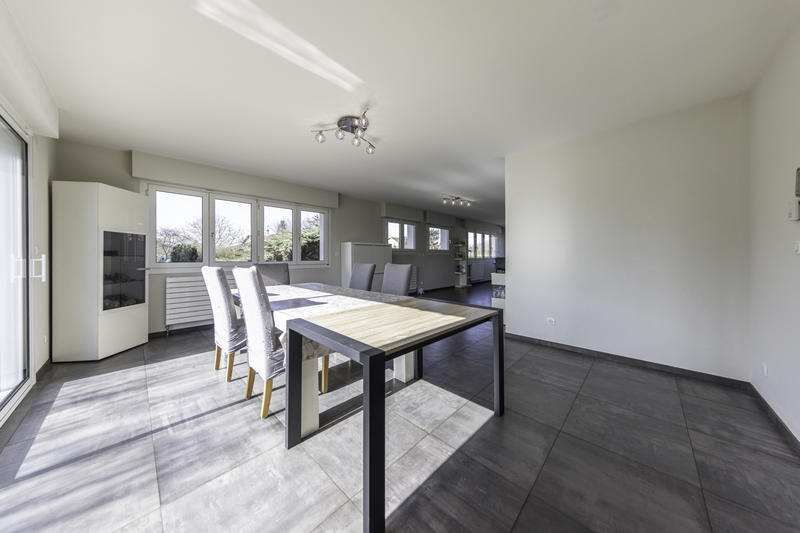 Maison - 252 m² - 7 pièces