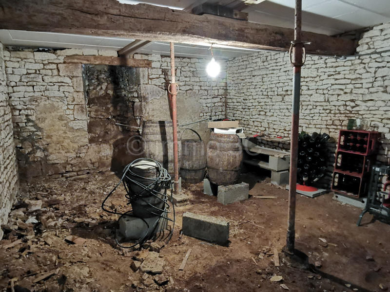 Maison en pierre - 146 m² - 5 pièces