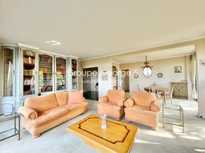 Appartement - 91 m² - 4 pièces