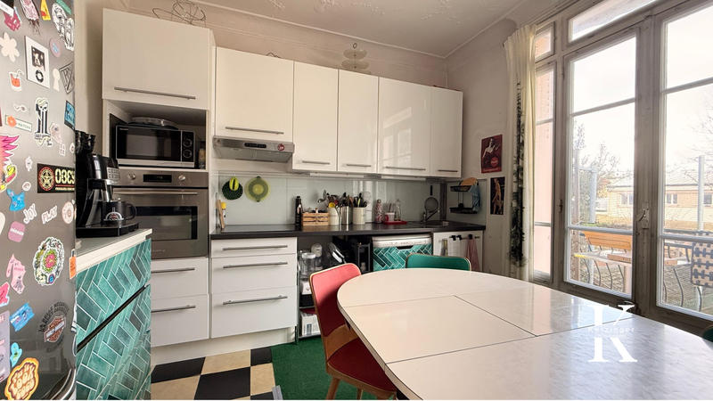 Maison ancienne - 243 m² - 8 pièces