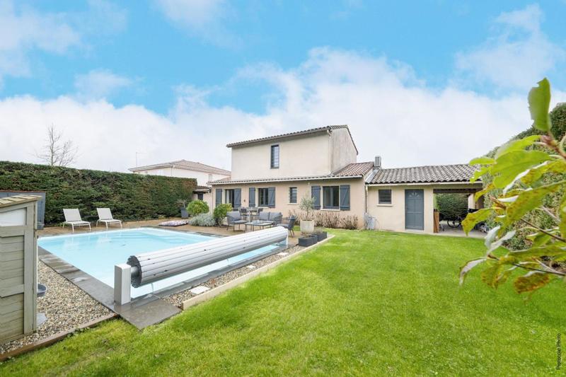 Maison - 151 m² - 6 pièces