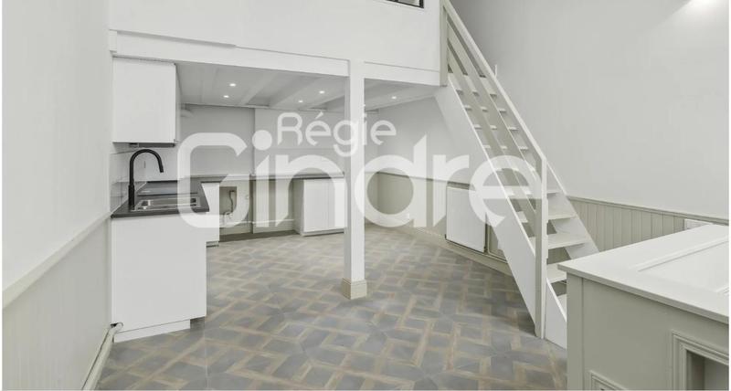 Appartement - 130 m² - 4 pièces