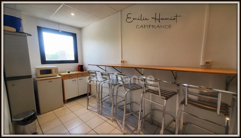 Bureau - 11 m² - 1 pièce