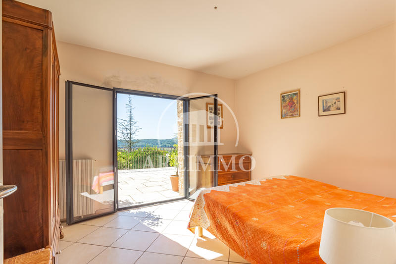 Maison - 152 m² - 5 pièces