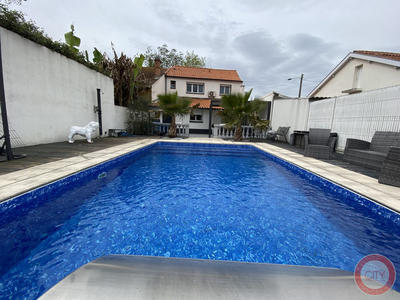 Maison - 160 m² - 5 pièces