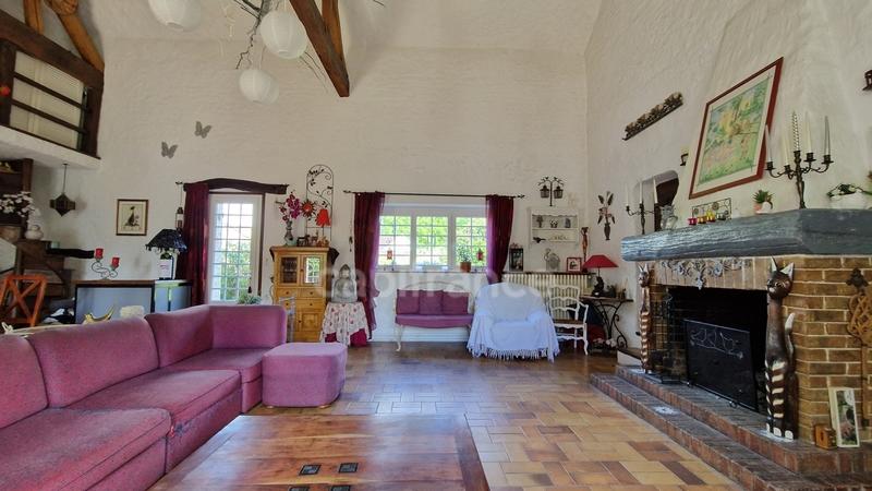 Demeure - 285 m² - 8 pièces