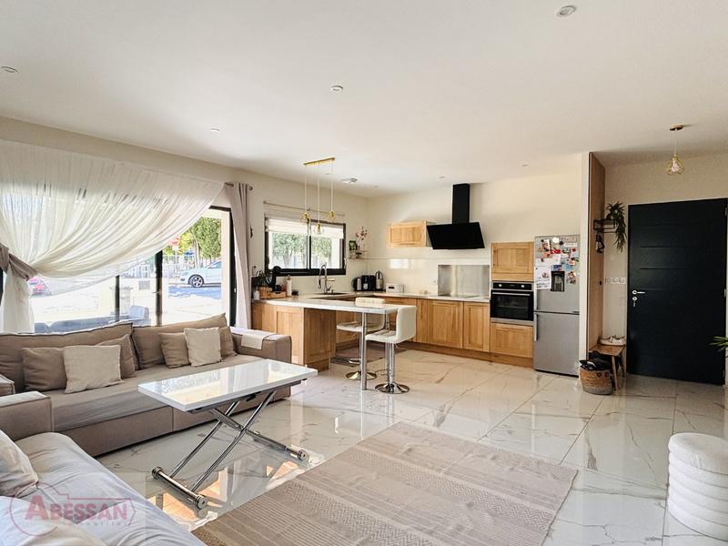 Villa - 100 m² - 4 pièces