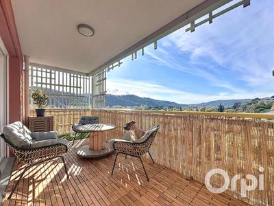 Appartement - 80 m² - 4 pièces