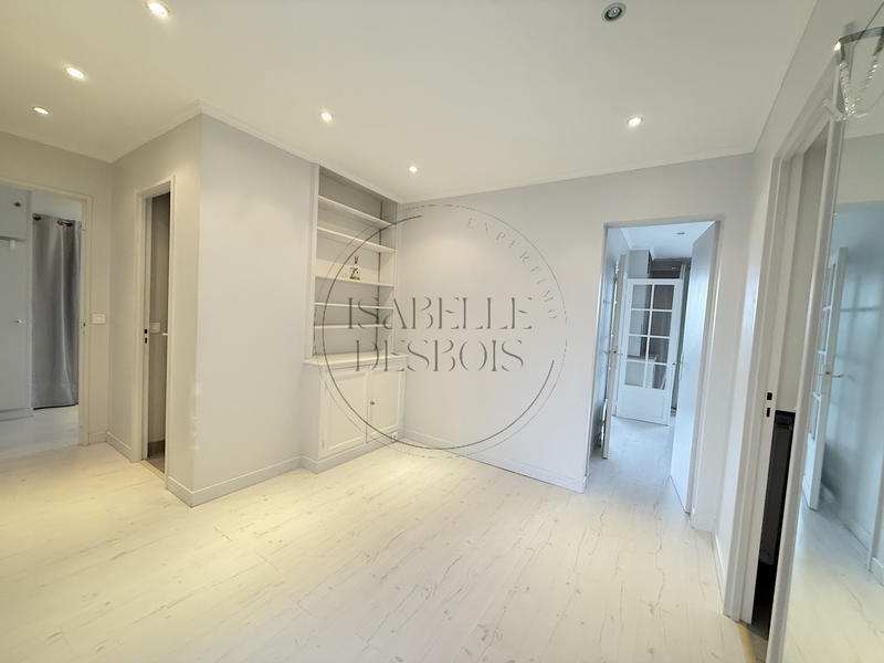 Appartement - 84 m² - 4 pièces