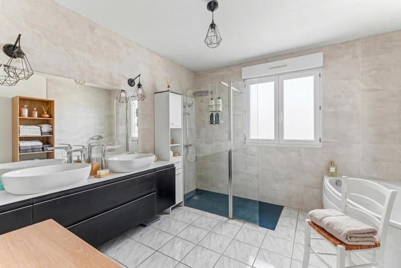 Maison - 145 m² - 5 pièces