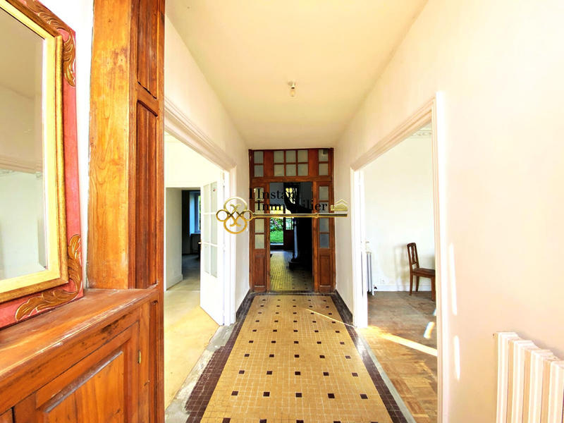 Demeure - 298 m² - 16 pièces