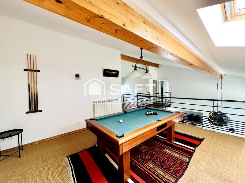 Maison - 265 m² - 7 pièces