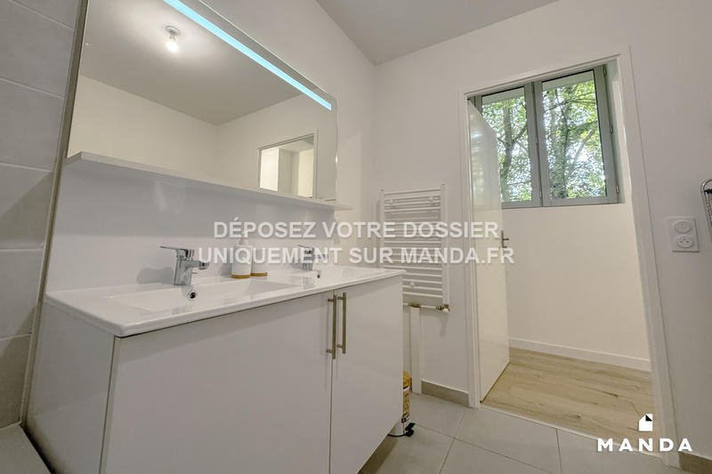 Chambre - 10 m² - 4 pièces