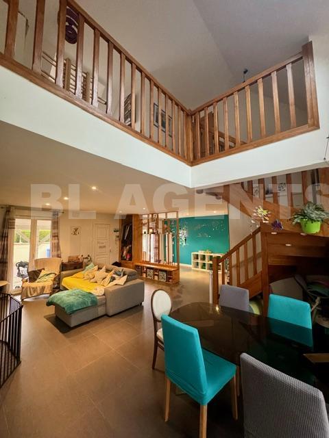 Maison - 148 m² - 6 pièces