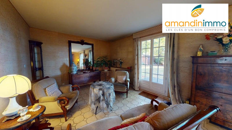 Maison - 172 m² - 8 pièces