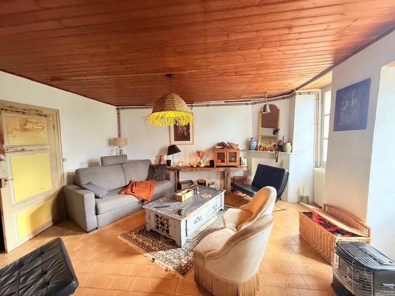 Corps de ferme - 80 m² - 6 pièces