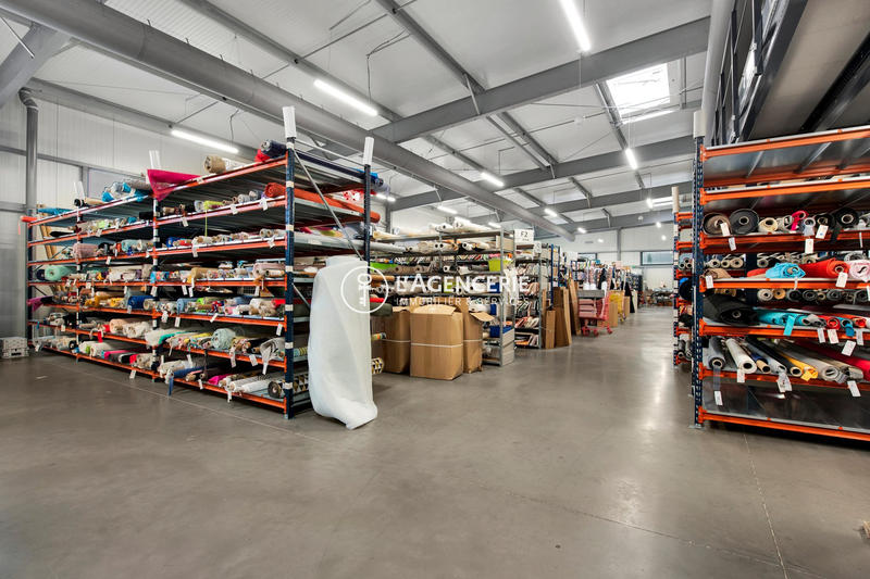 Local d'activités - 2 618 m²