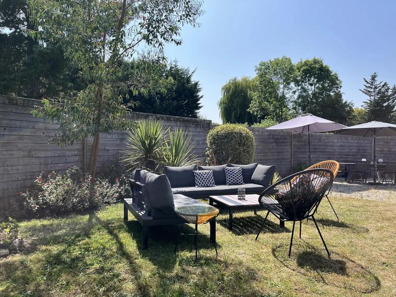 Maison - 220 m² - 9 pièces