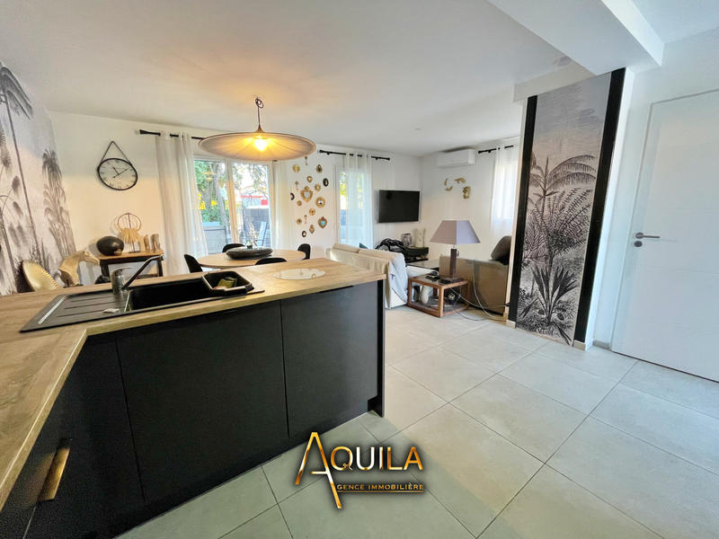 Villa - 80 m² - 4 pièces