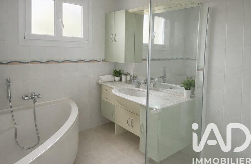 Maison - 120 m² - 6 pièces