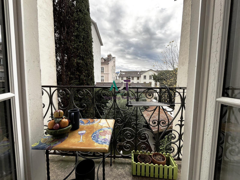 Appartement - 146 m² - 5 pièces