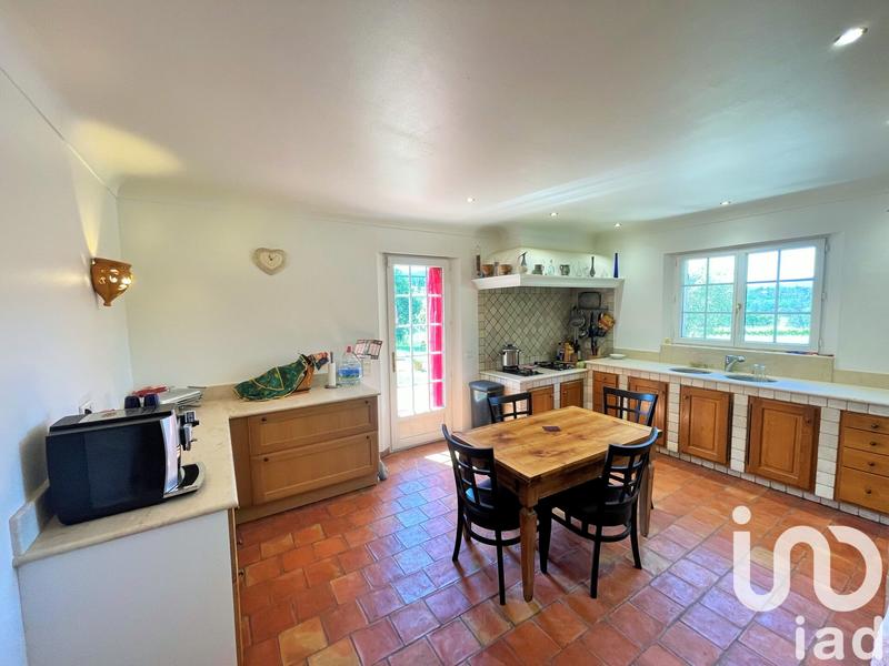 Maison - 200 m² - 5 pièces