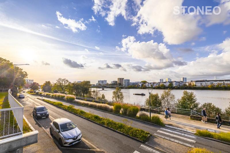 Appartement ancien - 80 m² - 4 pièces