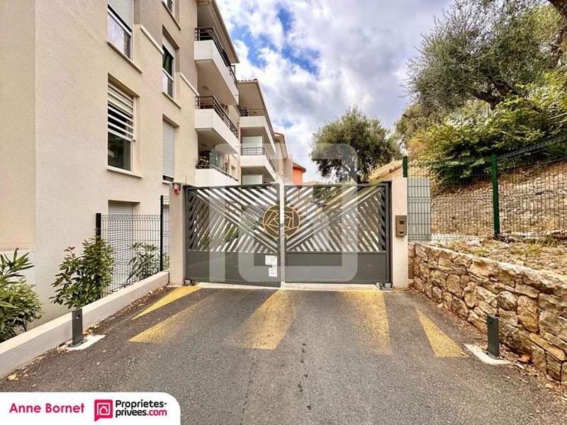 Parking / Garage - 16 m²