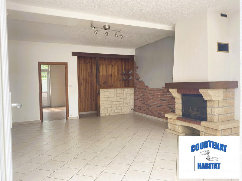 Maison traditionnelle - 211 m² - 7 pièces