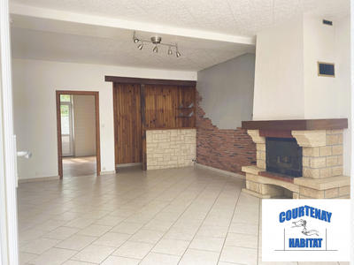 Maison traditionnelle - 211 m² - 7 pièces