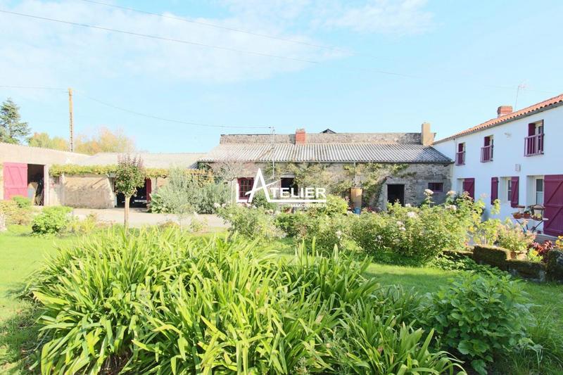 Maison en pierre - 160 m² - 8 pièces