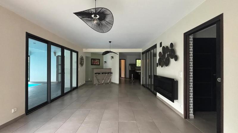 Maison d'architecte - 230 m² - 8 pièces