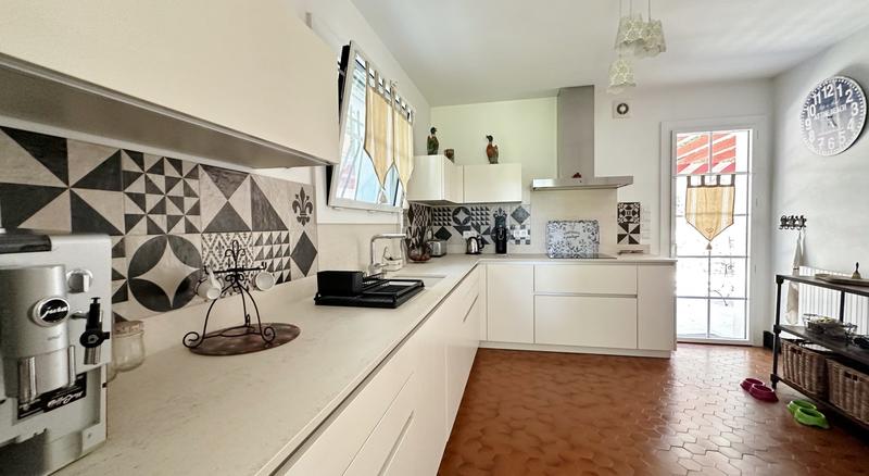 Maison - 265 m² - 7 pièces