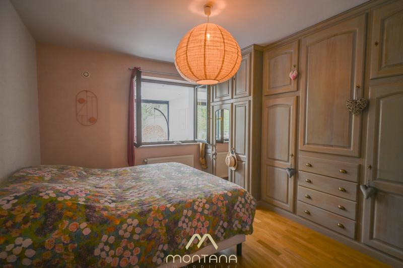 Maison - 230 m² - 8 pièces