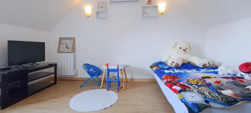 Maison - 94 m² - 4 pièces