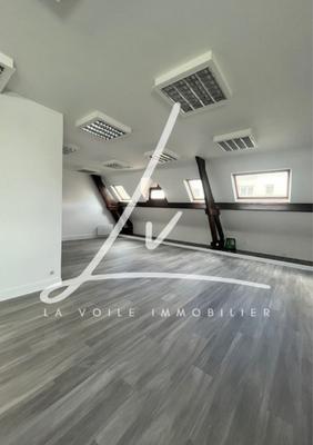 Bureau - 143 m² - 5 pièces