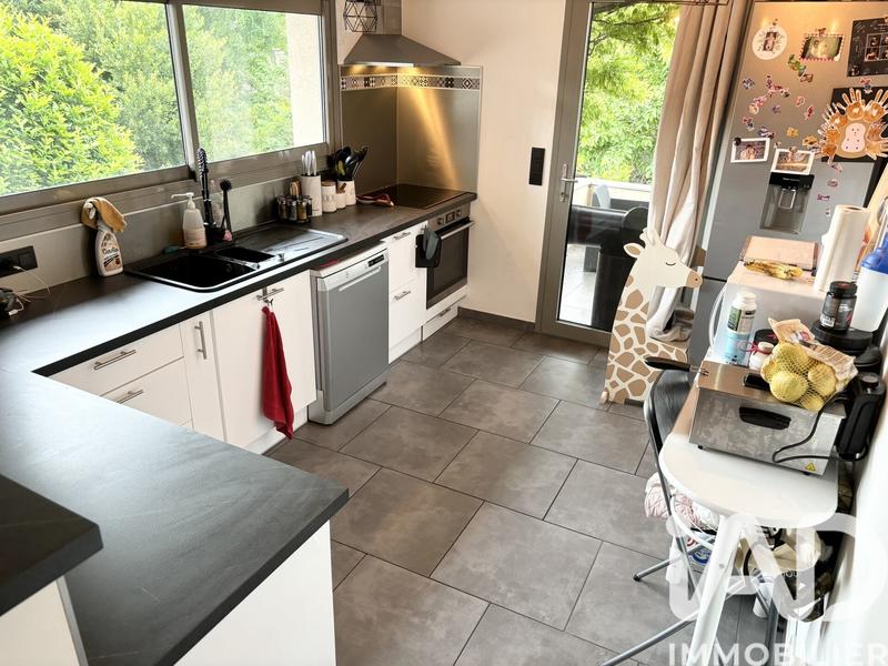 Maison - 93 m² - 4 pièces