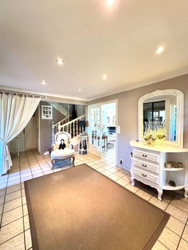 Maison - 174 m² - 7 pièces